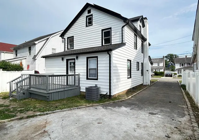 Photo 3 of Sale Pending at 109 Leverich St, Hempstead, NY 11550 | MLS# 1012666 | Listing updated on 2026-09-18