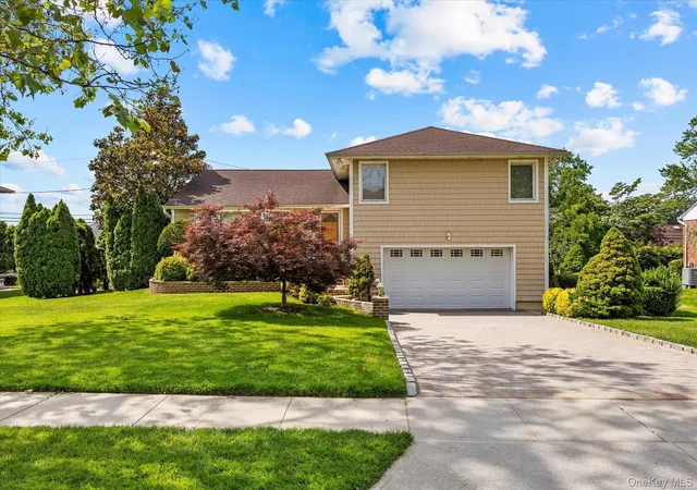 Photo 1 of Single family home for sale at 228 Robby Ln, North Hempstead, NY 11040 | MLS# 1012692 | Listing updated on 2026-08-25