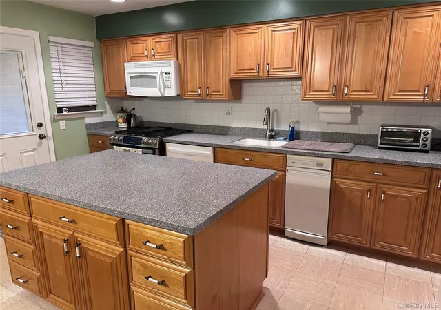 Homes for sale in Ramapo, NY | 44 Milford Ln #A, Ramapo, NY 10901 | MLS# 1012750