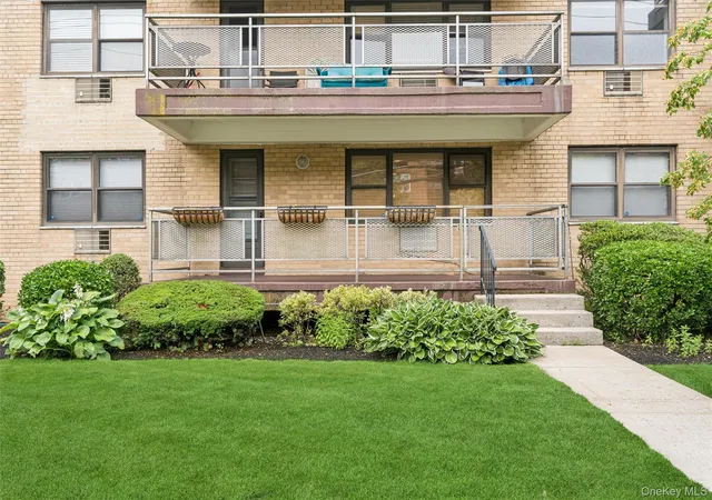 3rd image of 40 Stoner Ave, North Hempstead, NY 11021