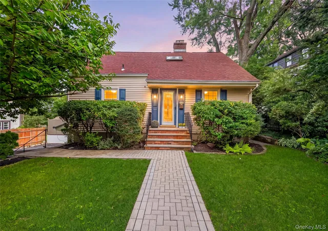 Photo 2 of Sale Pending at 67 Topland Rd, White Plains, NY 10605 | MLS# 1012780 | Listing updated on 2026-08-06