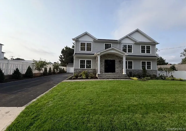 Photo 1 of Single family home for sale at 37 Church St, Oyster Bay, NY 11791 | MLS# 1012793 | Listing updated on 2026-10-03