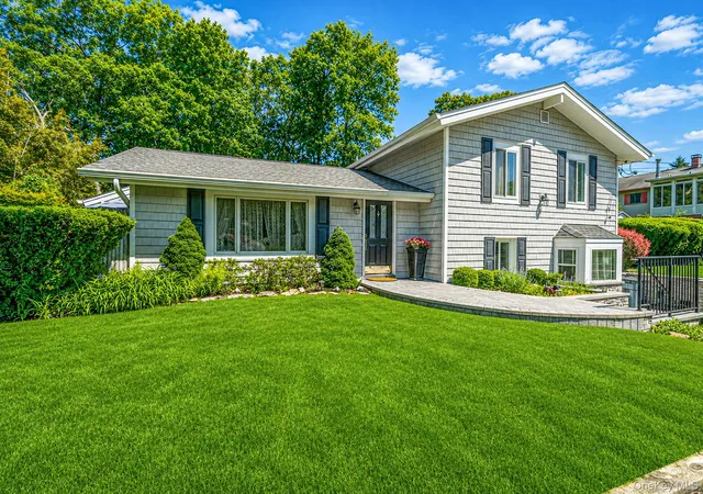 2nd image of 11 Beverly Ln, East Moriches, NY 11940 | MLS# 1012799