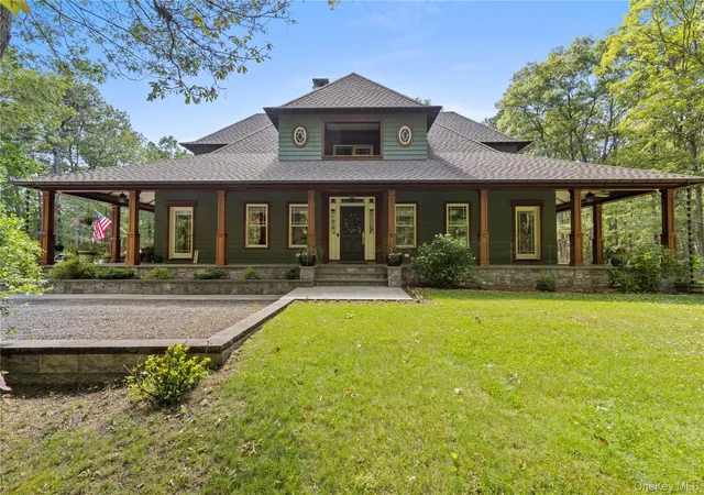 Homes for sale in Brookhaven, NY | 490 Wading River Rd, Brookhaven, NY 11949 | MLS# 1012811