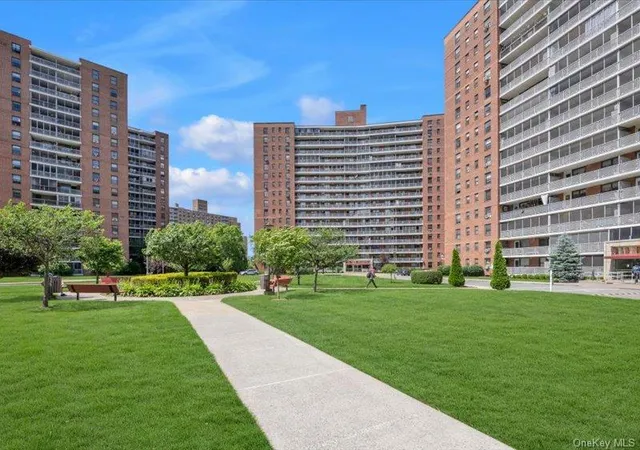 Homes for sale in New York, NY | 6125 98th St #11C, New York, NY 11374 | MLS# 1012843