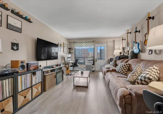 Homes for sale in New York, NY | 6125 98Th St #11C, New York, NY 11374 | MLS# 1012843