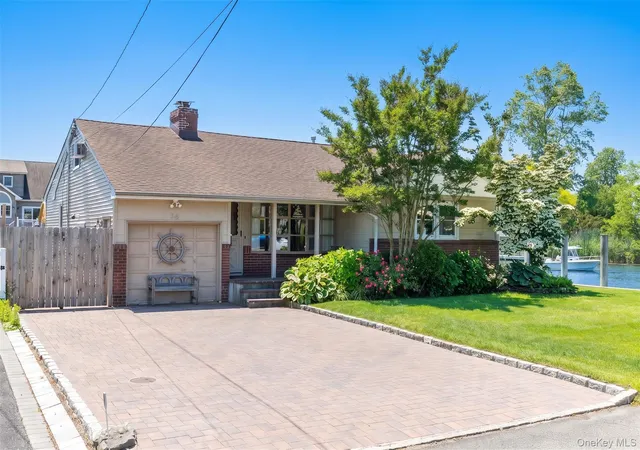 3rd image of 34 Cape Rd, Babylon, NY 11701 | MLS# 1012844