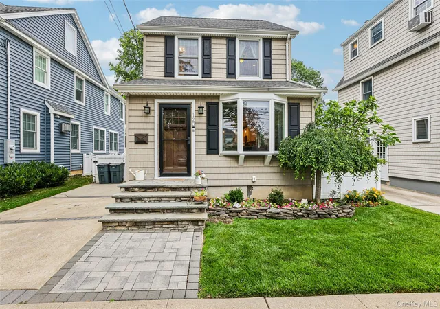 Photo 2 of Sale Pending at 123 Stratford Ave, Williston Park, NY 11596 | MLS# 1012855 | Listing updated on 2026-07-24