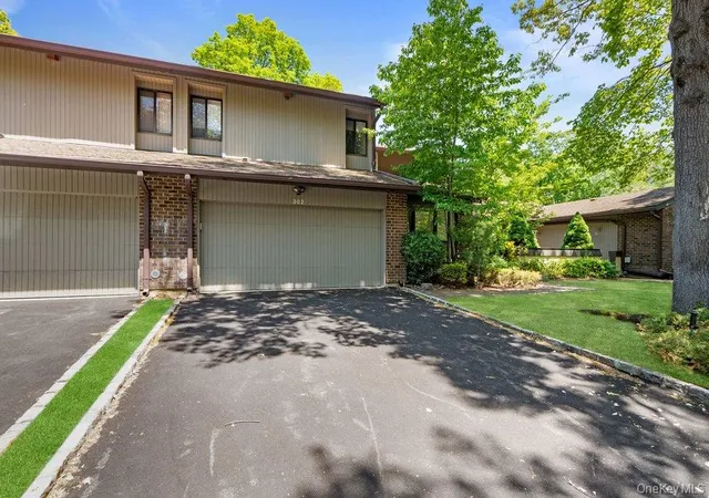 Photo 1 of Sale Pending at 302 Vista Dr, Oyster Bay, NY 11753 | MLS# 1012859 | Listing updated on 2026-08-05