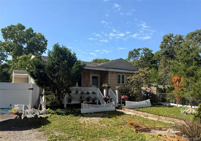 3rd image of 50 Beatrice Dr, Brookhaven, NY 11967 | MLS# 1012892