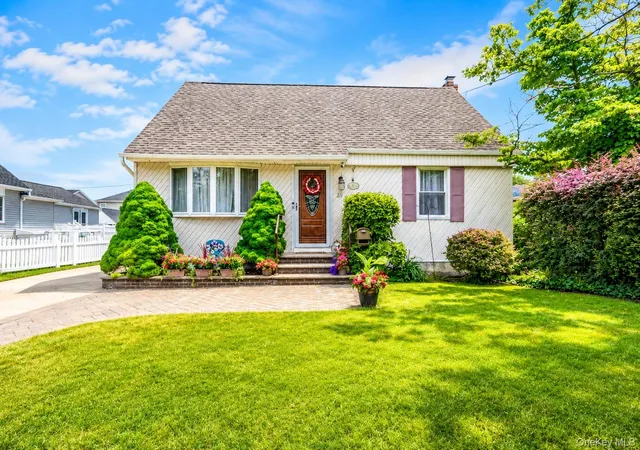 Photo 1 of Sale Pending at 26 Rhode Ave, Merrick, NY 11566 | MLS# 1012915 | Listing updated on 2026-06-28