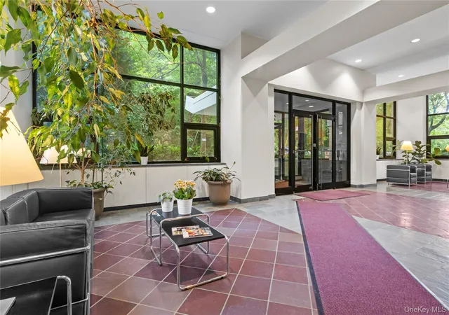 Photo 3 of Sale Pending at 2575 Palisade Ave #2G, Bronx, NY 10463 | MLS# 1012927 | Listing updated on 2026-08-15