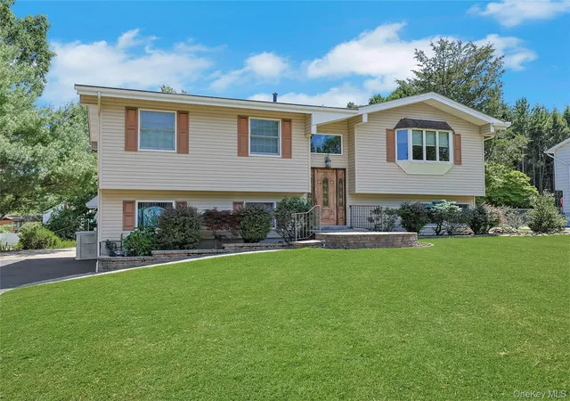 28th image of 6 Hannah Ln, Valley Cottage, NY 10989 | MLS# 1012931