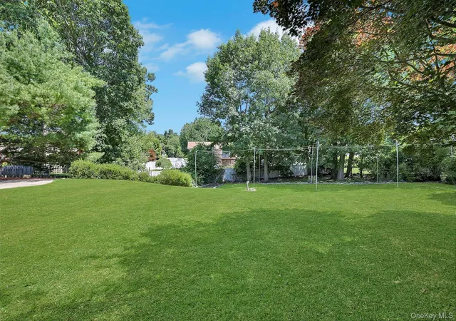 5th image of 6 Hannah Ln, Valley Cottage, NY 10989 | MLS# 1012931