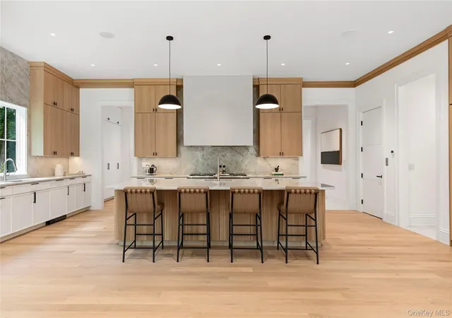 Photo 3 of Mansion for sale at 110 Dogwood Ave, North Hempstead, NY 11576 | MLS# 1012961 | Listing updated on 2026-10-08