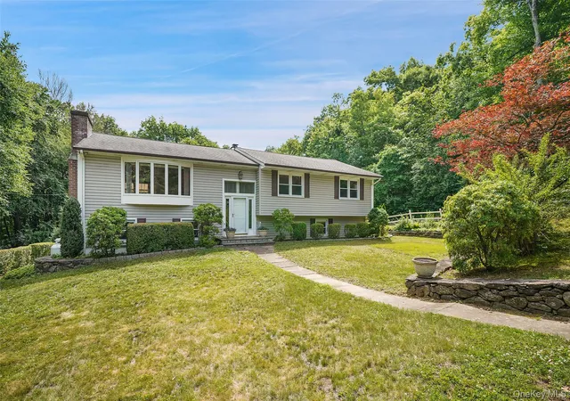 Photo 1 of Sale Pending at 10 Highview Ter, Somers, NY 10589 | MLS# 1012971 | Listing updated on 2026-08-18