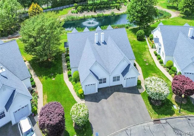 2nd image of 7 Summerfield Ln S #7, Riverhead, NY 11901 | MLS# 1012976