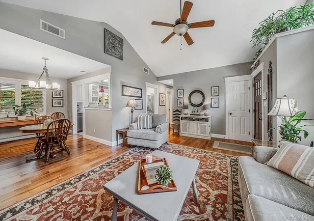 Photo 4 of Sale Pending at 1 Honey Ln, Brookhaven, NY 11764 | MLS# 1012991 | Listing updated on 2026-08-07