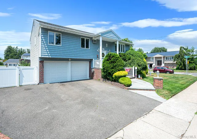 4th image of 1000 Oakfield Ave, Hempstead, NY 11710 | MLS# 1012996