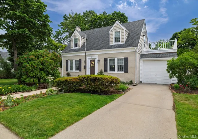 2nd image of 21 Maple St, Malverne, NY 11565 | MLS# 1012997