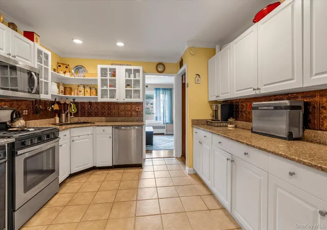 2nd image of 31 Sherwood Dr, Islip, NY 11730 | MLS# 1013030