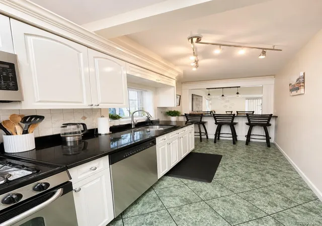 Photo 4 of Single family home for sale at 110 Roosevelt Ave, Inwood, NY 11096 | MLS# 1013035 | Listing updated on 2026-06-15