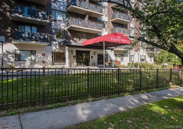 Homes for sale in Poughkeepsie, NY | 160 Academy St #10N, Poughkeepsie, NY 12601 | MLS# 1013042