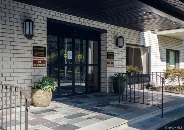 3rd image of 160 Academy St, Poughkeepsie, NY 12601