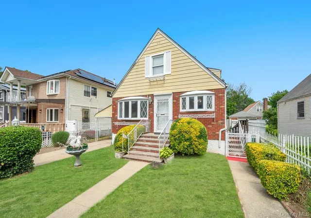 1st image of 13715 169th St, New York, NY 11434 | MLS# 1013059
