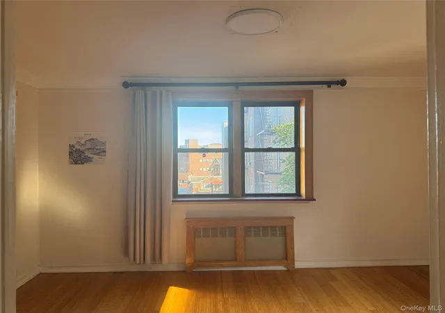 2nd image of 14336 Barclay Ave #5H, Flushing, NY 11355 | MLS# 1013073