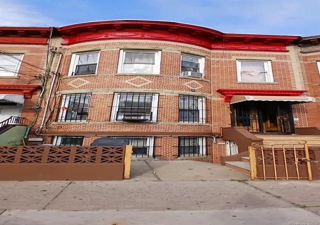 Homes for sale in New York, NY | 217 Hemlock St, New York, NY 11208 | MLS# 1013085