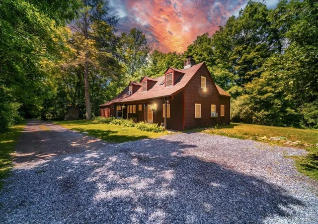 2nd image of 10 12 Woodlea, Salt Point, NY 12578 | MLS# 1013109