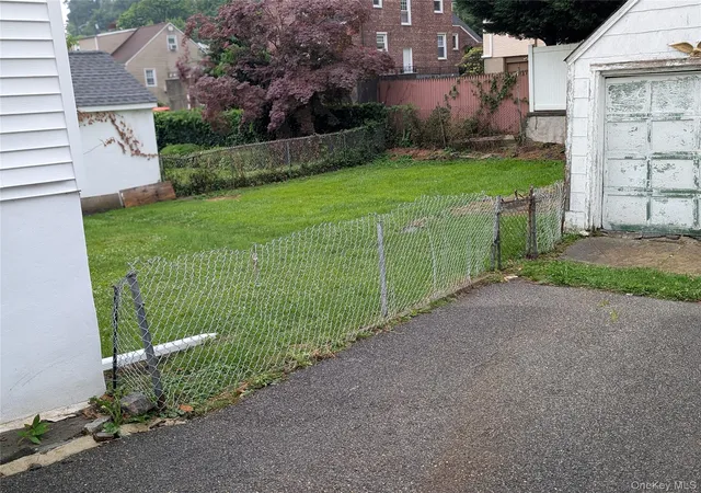 Homes for sale in Yonkers, NY | 228 Morsemere Ave, Yonkers, NY 10703 | MLS# 1013118