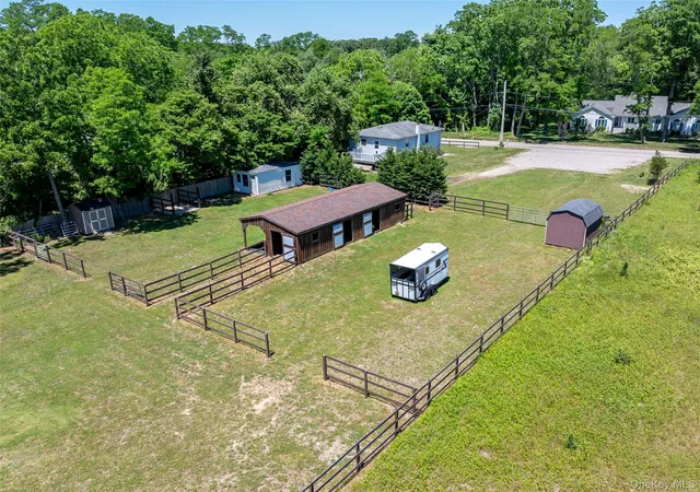 4th image of 2 North St, Manorville, NY 11949 | MLS# 1013119