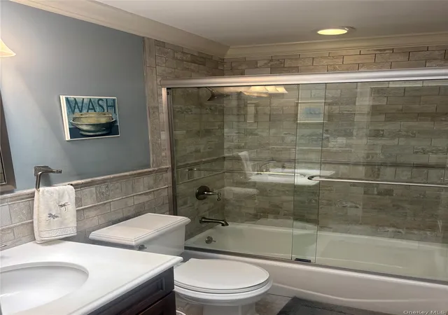 Photo 3 of Sale Pending at 34 Southgate Cir, Oyster Bay, NY 11762 | MLS# 1013144 | Listing updated on 2026-08-06