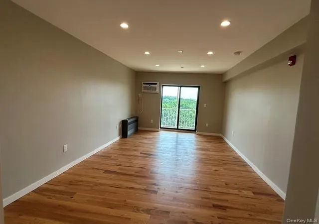 5th image of 671 Bronx River Rd #6G, Yonkers, NY 10704 | MLS# 1013147