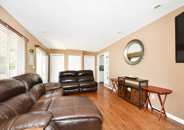 5th image of 11 Glenda Dr, West Babylon, NY 11704 | MLS# 1013177