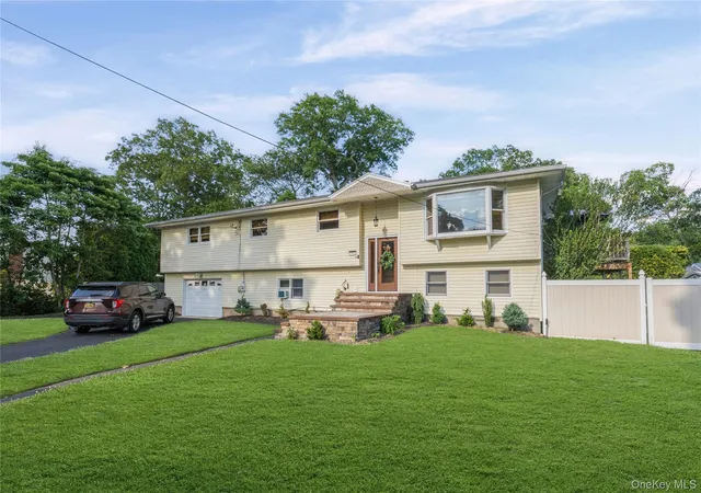 3rd image of 111 Brunswick Rd, Ronkonkoma, NY 11779 | MLS# 1013178