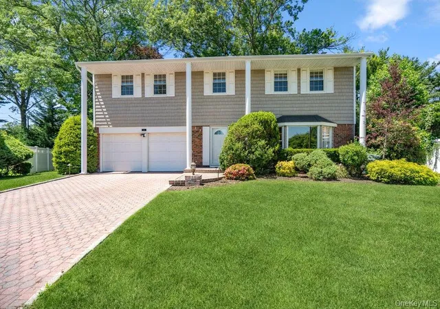 Photo 1 of Sale Pending at 15 Joyce Ct, Woodbury, NY 11797 | MLS# 1013196 | Listing updated on 2026-06-25