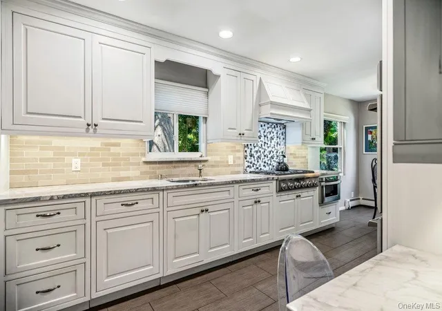 Photo 2 of Sale Pending at 15 Joyce Ct, Woodbury, NY 11797 | MLS# 1013196 | Listing updated on 2026-06-25