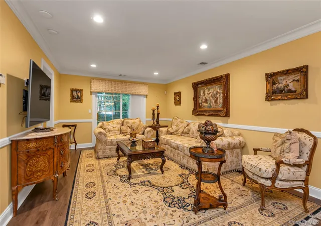 3rd image of 1125 Savoy Dr, Melville, NY 11747 | MLS# 1013200