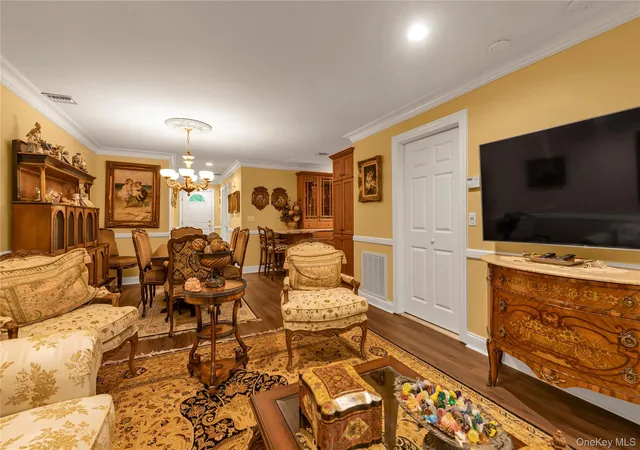 5th image of 1125 Savoy Dr, Melville, NY 11747 | MLS# 1013200