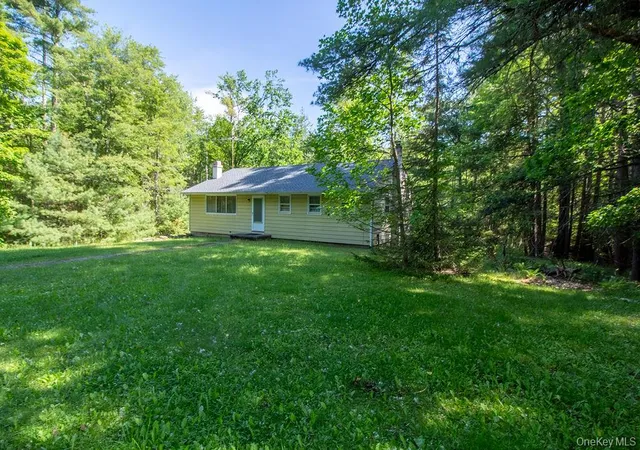 Homes for sale in Wawarsing, NY | 810 Ulster Heights Rd, Wawarsing, NY 12428 | MLS# 1013209