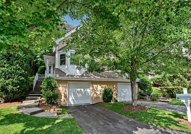 Homes for sale in Greenburgh, NY | 34 Winding Ridge Rd, Greenburgh, NY 10603 | MLS# 1013216