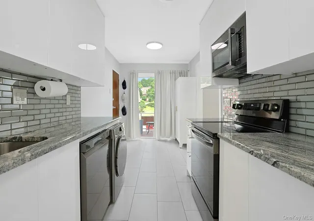 1st image of 6 Crescent Dr #23, Haverstraw, NY 10984 | MLS# 1013225