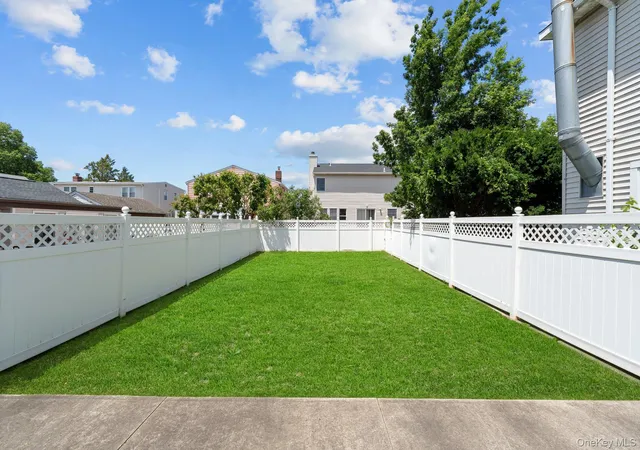 12th image of 116 Sigsbee Ave, North Hempstead, NY 11507 | MLS# 1013229