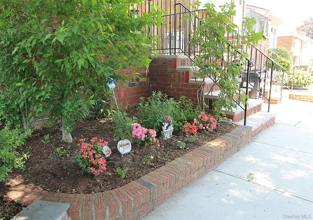 Photo 2 of Single family home for sale at 72-19 66th Road, New York, NY 11379 | MLS# 1013232 | Listing updated on 2026-10-24