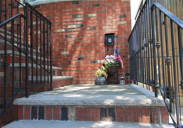 Photo 3 of Single family home for sale at 72-19 66th Road, New York, NY 11379 | MLS# 1013232 | Listing updated on 2026-10-24
