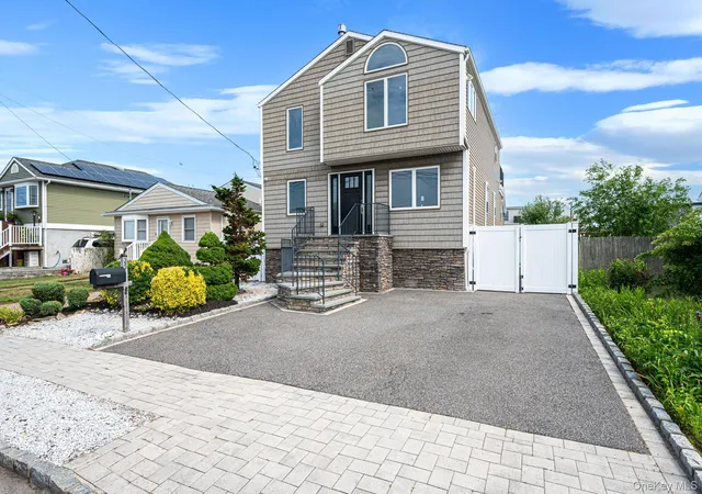 1st image of 25 E Seacrest Ave, Lindenhurst, NY 11757 | MLS# 1013233