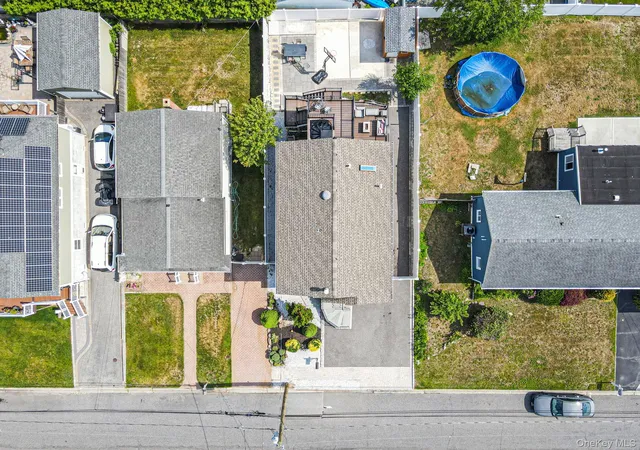 4th image of 25 E Seacrest Ave, Lindenhurst, NY 11757 | MLS# 1013233